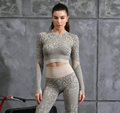Haideyu OEM grey jacquard two-piece yoga set front full-body shot, long sleeve cropped top + high waist seamless leggings for custom manufacturing orders on haideyu.com