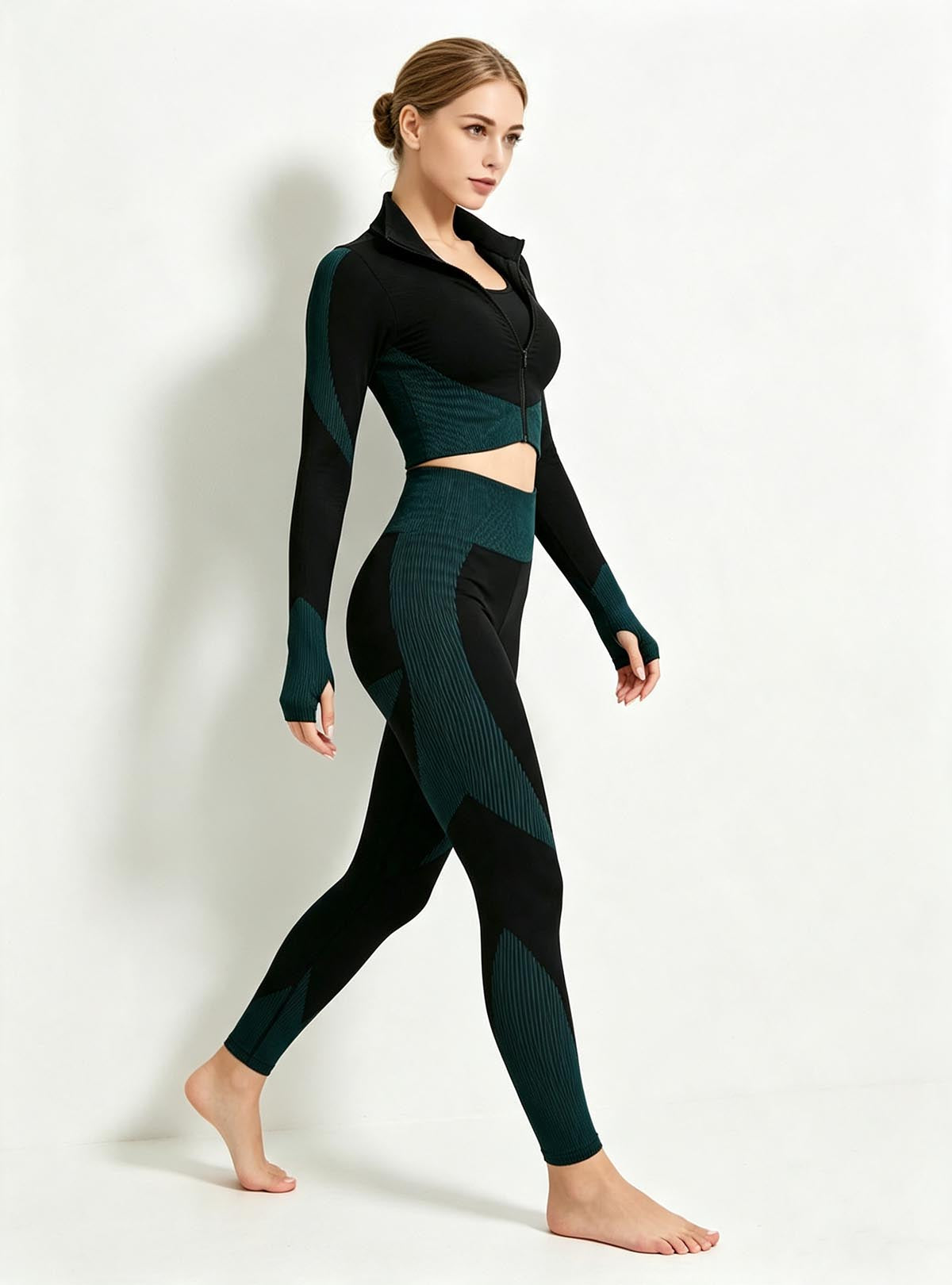 Haideyu women black and emerald green seamless 3‑piece activewear set, zip‑up crop jacket high waist leggings, stretch ribbed fabric, custom sportswear OEM ODM service