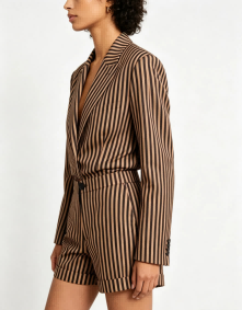 Side profile half body shot Haideyu personalized vertical stripe suit shorts matching blazer tailored waist office custom women apparel
