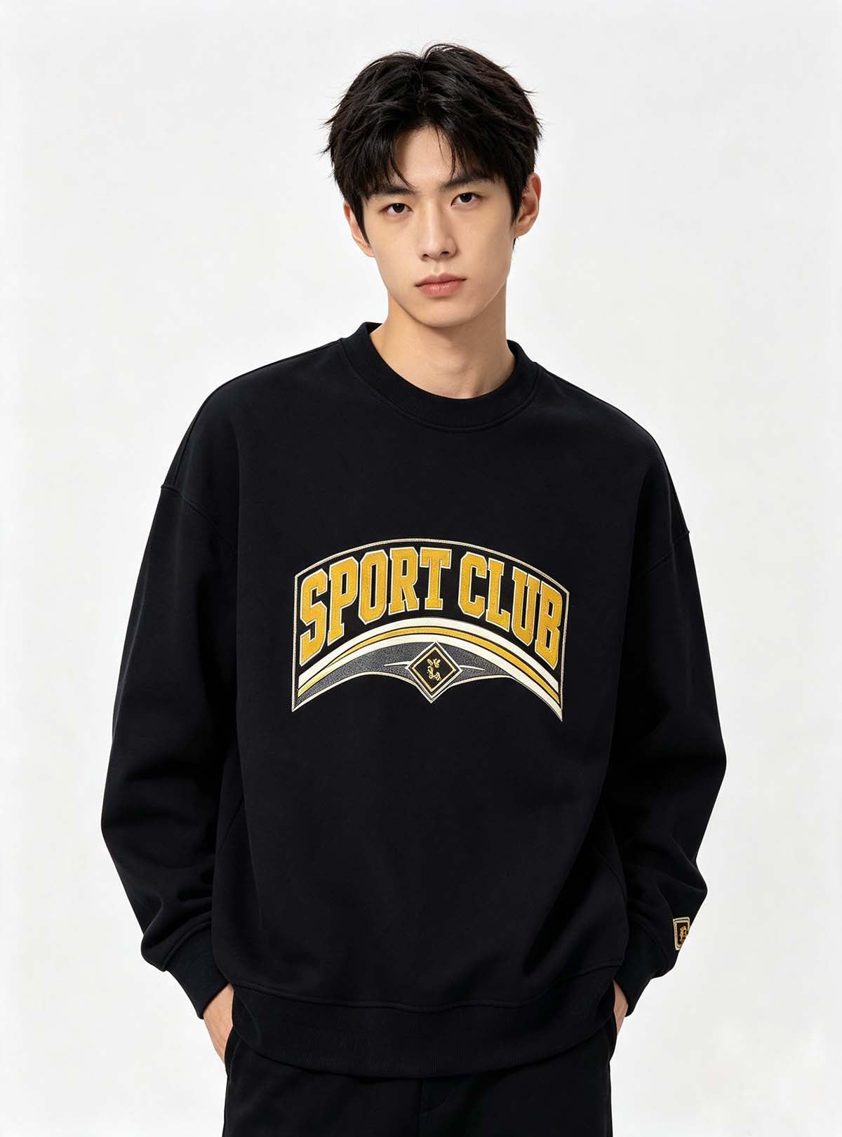 Haideyu relaxed fit navy blue crew neck sweatshirt for men, custom vintage crest artwork print, male model studio photo solid white backdrop
