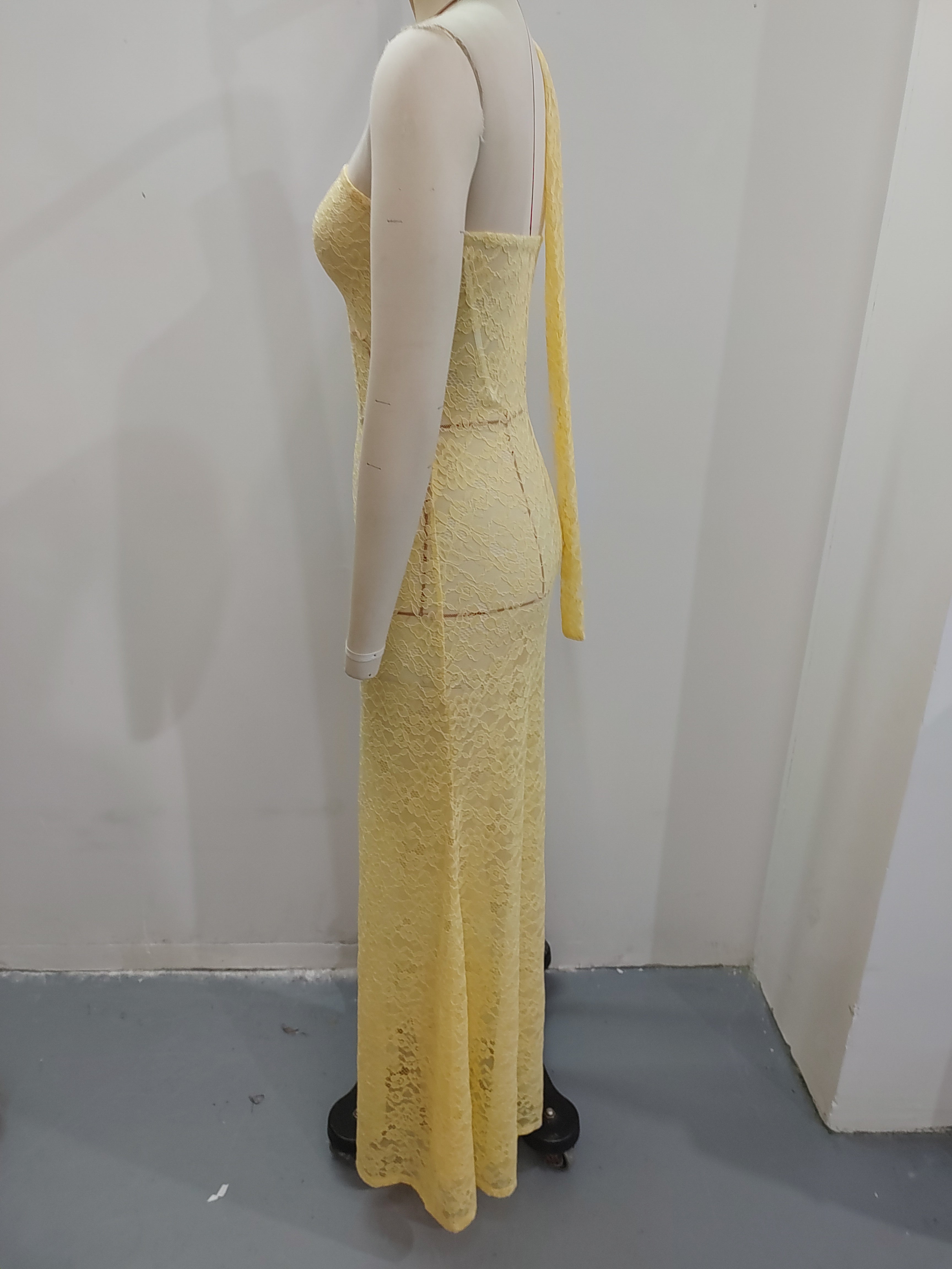 hdfish back view of yellow lace strapless halter maxi dress, form-fitting silhouette