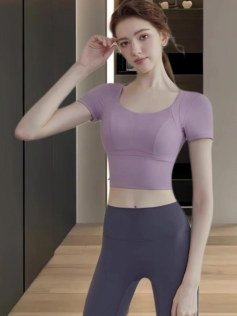 hdfish dusty rose yoga set, back view showing V-cutout short sleeve crop top and leggings