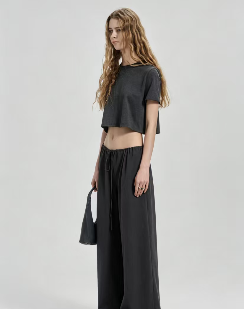 hdfish minimalist black co-ord set with cropped short sleeve top and flowing maxi skirt, versatile everyday wear